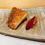 鮨まつうら - 鯛の松笠揚げ