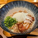 izakaya草 - 桜姫鶏そぼろ丼