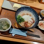 izakaya草 - 桜姫鶏そぼろ丼