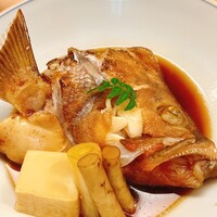 割烹 白鷹 - あこう（キジハタ）の兜の煮付け。塩焼きにするか迷ったけれど、煮付けで大正解