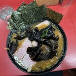 ラーメン 杉田家 本店 - 中チャーシュー麺、キクラゲ➕のりトッピング