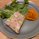 とんかつ成蔵 - これは初めて、パテドカンパーニュ。