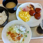 HOTEL AZ - 料理写真:無料朝食