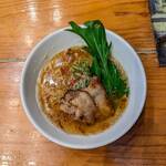 麺劇場 玄瑛 - ♪海老薫醤油拉麺♪