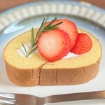tumugu kitchen @616 - ロールケーキと季節のフルーツ