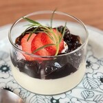 tumugu kitchen @616 - 珈琲ゼリーとブランマンジェ