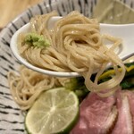 開運橋通 ふじ原 - パツリとした食感の麺