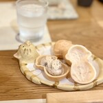 Girouette - おサル最中の一口カナッペ