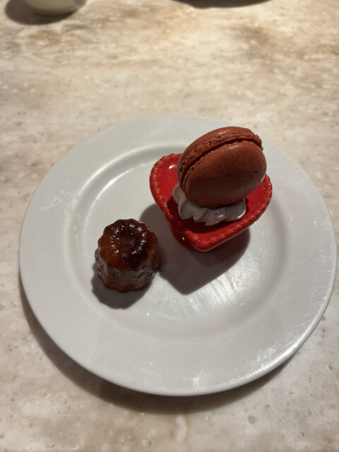 桃たっぷり♡アフタヌーンティーセットが1800円（税抜）！』by