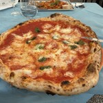 OX COMO - マルゲリータピザ