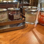 ポークビンダルー食べる副大統領 - 次回はもっと調味料試してみたい