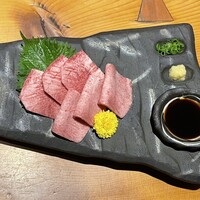 吟味屋 天満店 - たん刺し