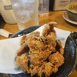 立呑み処 おかわり - 鶏皮唐揚げやたかな