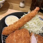 とんかつ 美濃屋 - エビフライ