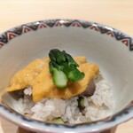 江戸焼肉 - JET FARM アスパラの土鍋ご飯(雲丹のせ)