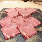 江戸焼肉 - タン塩とタン元