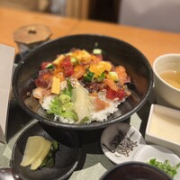 大山鶏と鮮魚 居酒屋 まいか - 海鮮ひつまぶし