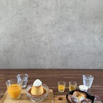 KAIJU CAFE - プリン・みかんジュース・フレンチトースト