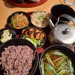 24/7 cafe apartment - 