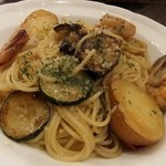 オイノス - ランチの野菜とペペロンチーノ