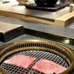 日本焼肉はせ川 別亭 - 強肴　神戸牛リブロースと蓴菜と鼈仕立て