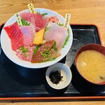 宮本商店 - 「俺のマグロ全部のせ丼」2,090円税込み♫