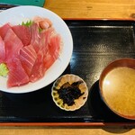 宮本商店 - 「清水大盛りマグロ丼」1,815円税込み♫