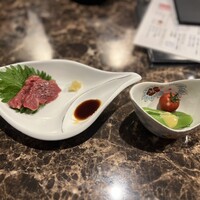 馬刺しと焼き鳥 グルマン三年坂 - 