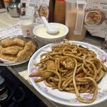 公和荳品廠 - 友人注文の厚揚げっぽい物とプリン/冷荳腐花(細)無糖と素菜烏冬