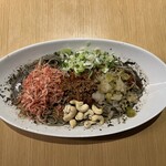 甲州屋別邸 - 汁なし黒胡麻担々麺(辣油 辛さ3 オススメ　花椒 痺れ2 オススメ) ＋ 干しエビトッピング