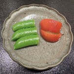 神田錦町 鮨たか晴 - 茹でスナップエンドウ＆アメーラトマト
