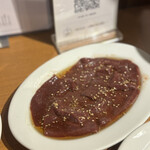 炭火焼肉ホルモン まるは - 