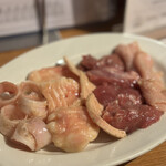 炭火焼肉ホルモン まるは - 