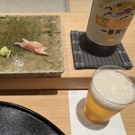 神田錦町 鮨たか晴 - ガリ＆キリン一番搾り