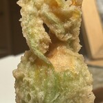 ぬま田 - ズッキーニの花車海老詰め