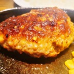 ステーキ＆ハンバーグ専門店 肉の村山 - ランチ限定 肉の村山ハンバーグ 150g（1,180円）