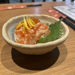 漬け炉端・海鮮番屋×完全個室 漁場ウ合 - サーモン塩麹漬け❣️お酒のアテに最高