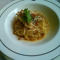 ヘイフンテラス - ローストダックとキクラゲ入り煮込み麺 葱生姜風味