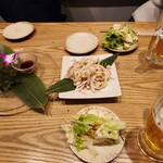 PAIKAJI TERRACE - 來了！豬耳朵。因為太專注於聊天，照片不多(笑)