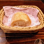 ビストロ　ル・テロワール - パンはお代わり可能やった 202505