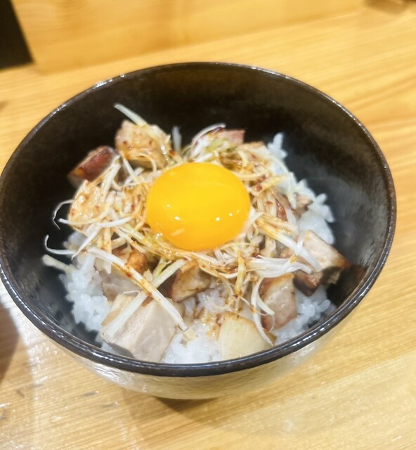 ラーメン丼 地鶏醤油らぁ麺&月見チャーシュー丼』by 子鹿とチューリップ