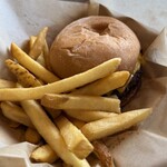 Teddy's Bigger Burgers - このポテトちゃん見て♡