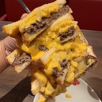 BROZERS’ - 【通常この盛り付け提供はありません】 『W HAMBURG & CHEESE SANDWICH¥2,420』 『ICE COFFEE¥275』