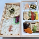 なだ万厨房 - 手土産にお弁当をいただくなんて、、、嬉しすぎる