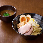 麺屋 五常 - 濃厚 つけ麺 + 半熟玉子のせ