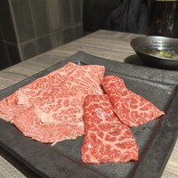 近江うし焼肉 にくTATSU 日本橋室町店 - 