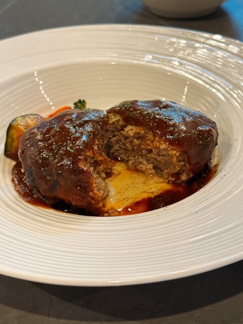 Sosaku Teppan Dining &amp; Live Bar LOA photo 3