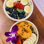 Island Vintage Coffee Royal Hawaiian Center - 実はお花も食べられますよ