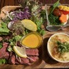 肉山 - ステーキプレート定食