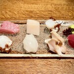 食工房 DOI - 本日のお刺身盛り合わせ。本マグロ（赤身＆中トロ）地タコ・ハリイカ・ニシ貝・平貝の5種盛り